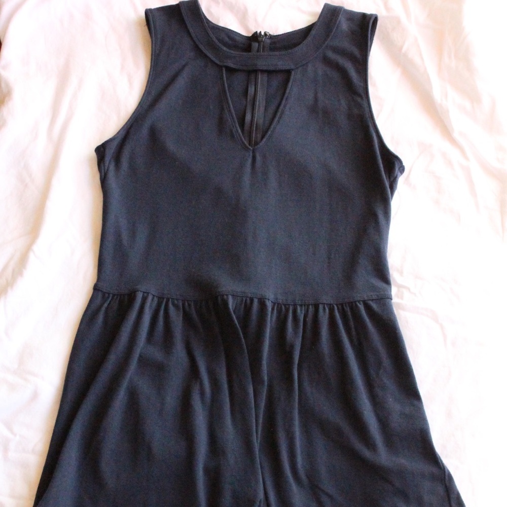 HOLLISTER Sleeveless Romper